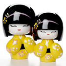 Par de Bonecas Kokeshi - Cor Amarela
